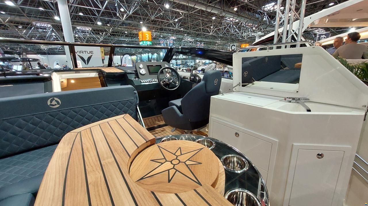 Parker 800 Cruiser Mercury F300 Verado
