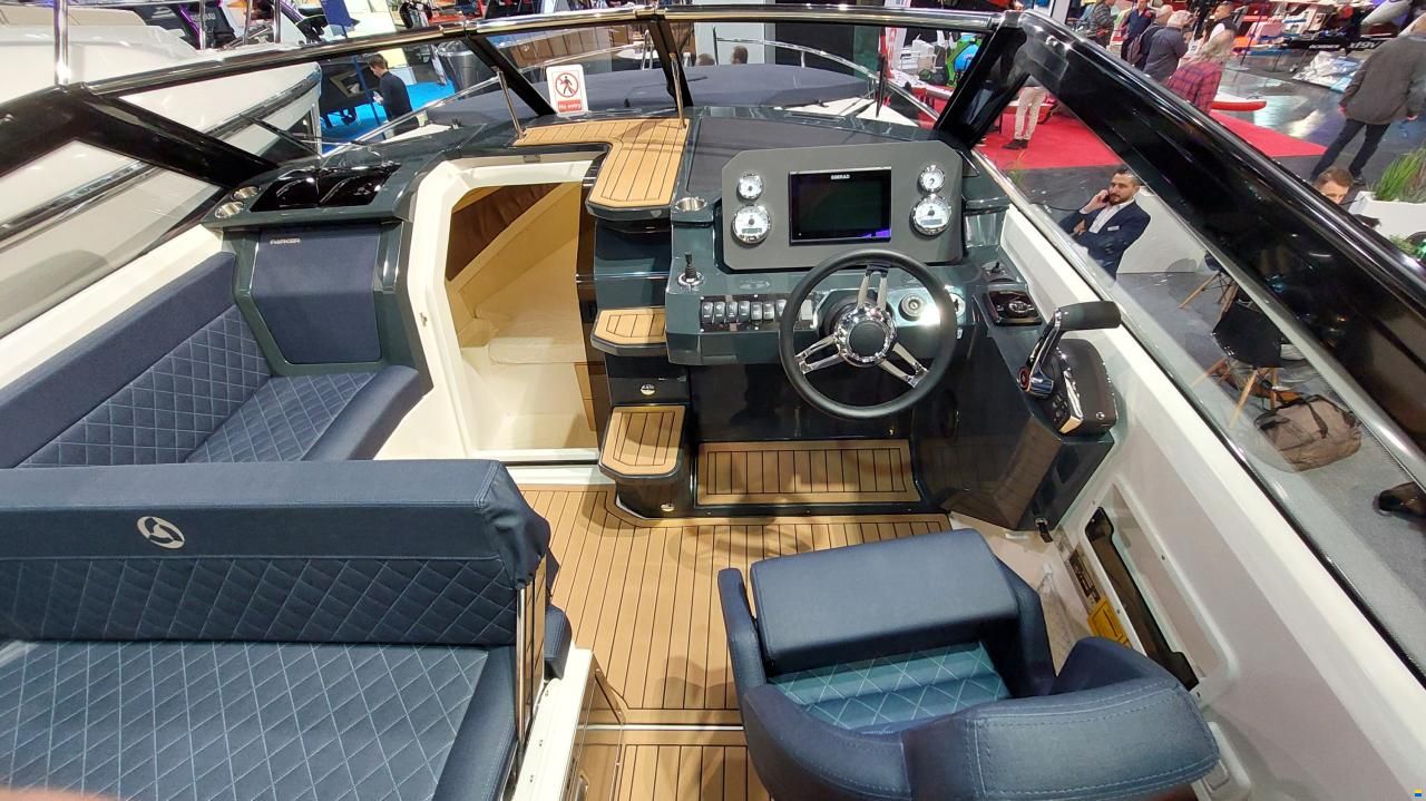 Parker 800 Cruiser Mercury F300 Verado