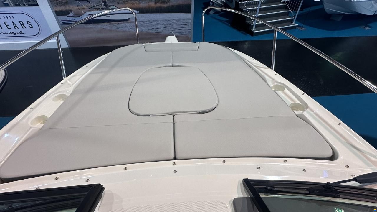 Sea Ray Sunsport (SSE) 230