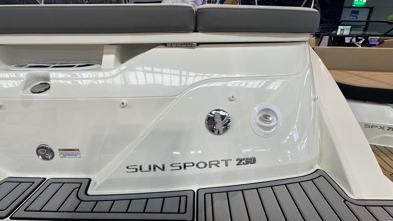 Sea Ray Sunsport (SSE) 230