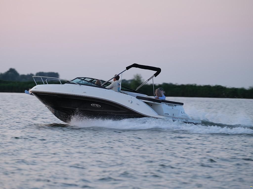 Sea Ray Sunsport (SSE) 230