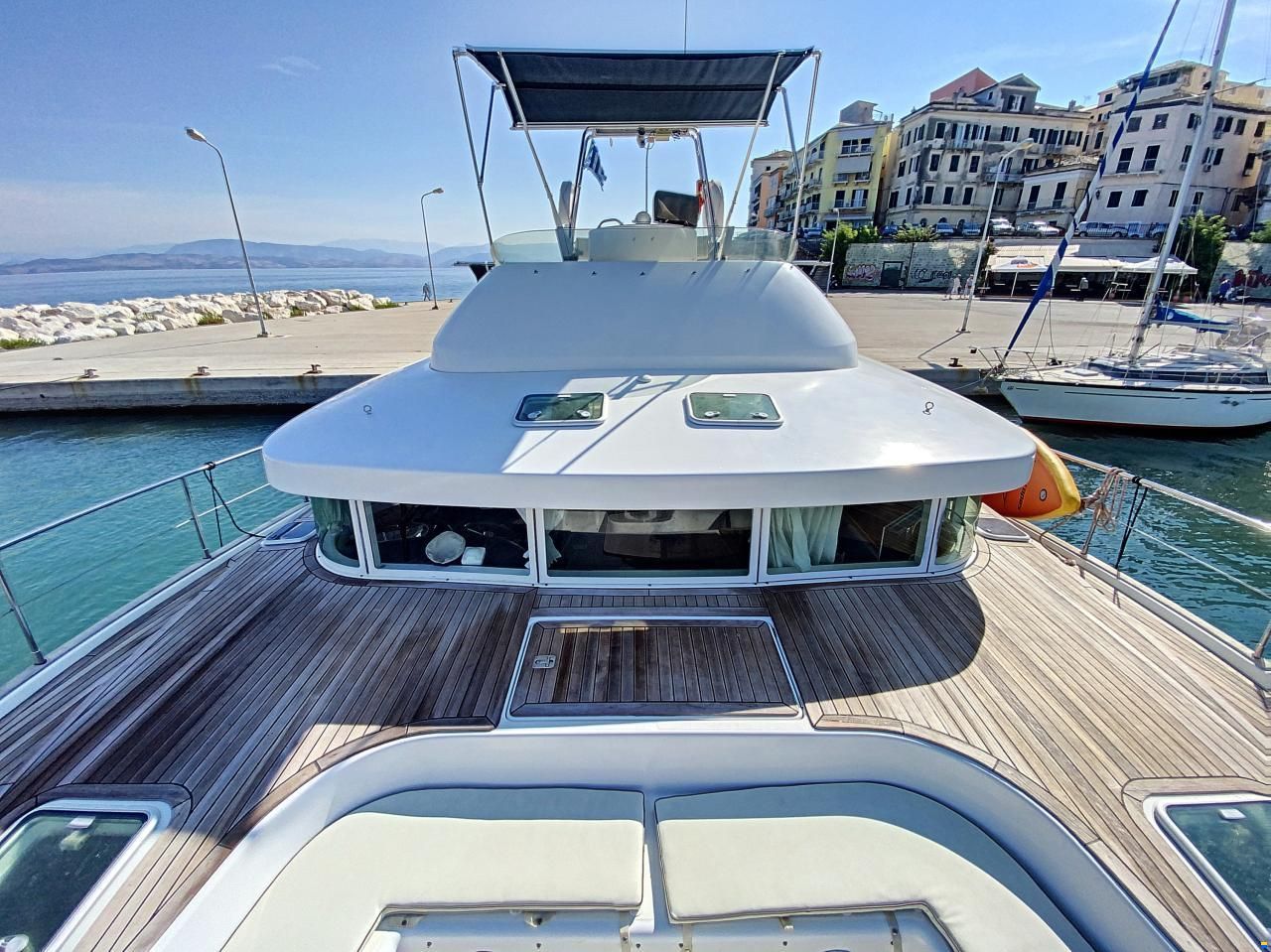 Lagoon Power 43