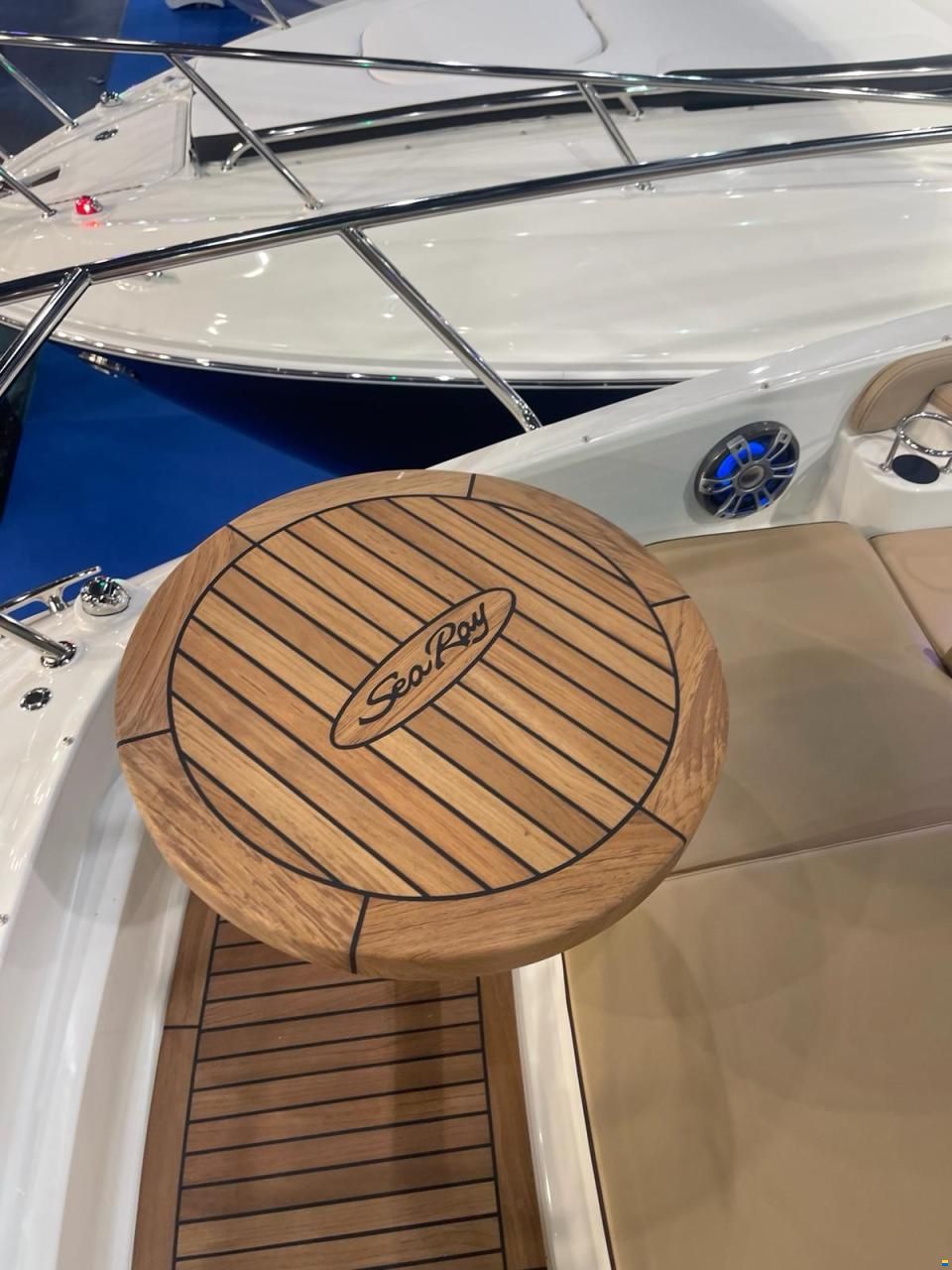 Sea Ray Sundancer 320 DAE