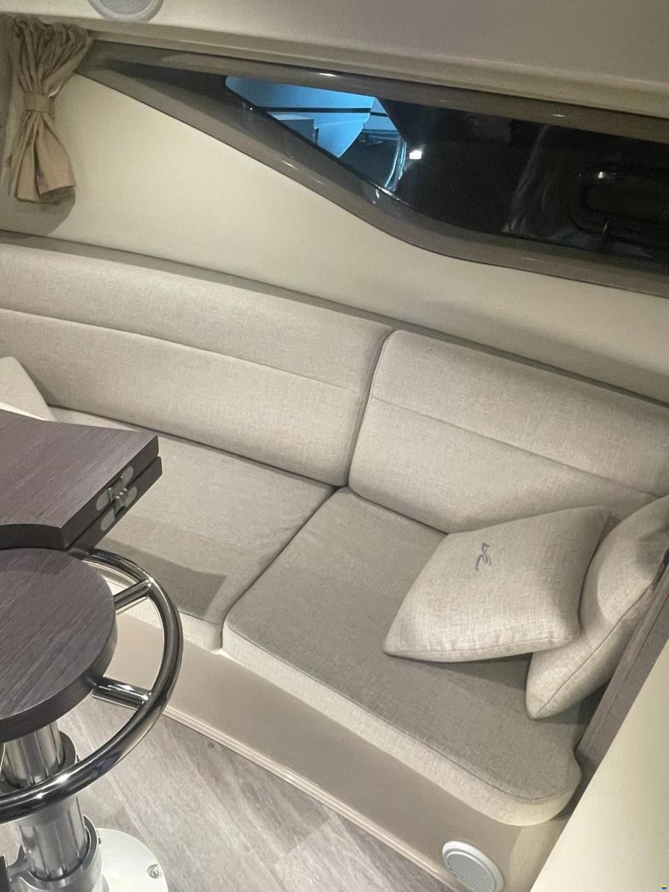 Sea Ray Sundancer 320 DAE