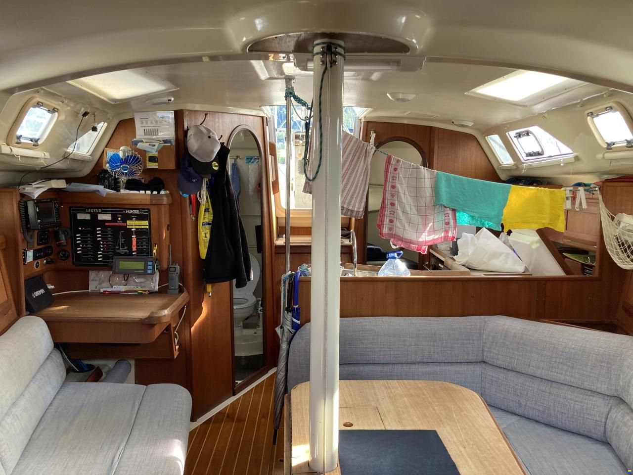 Hunter Marine Legend 35.5