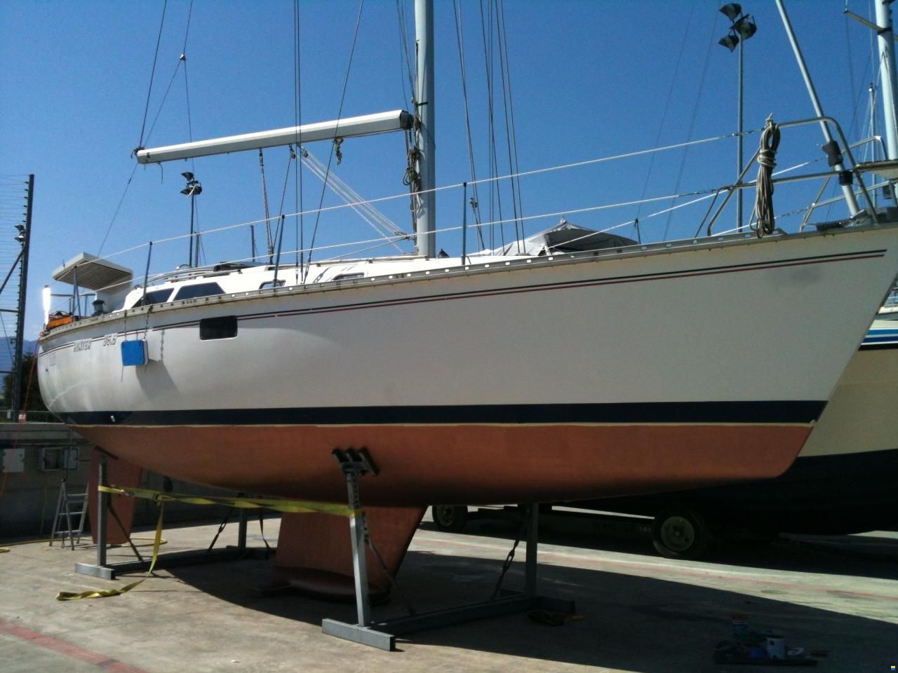 Hunter Marine Legend 35.5