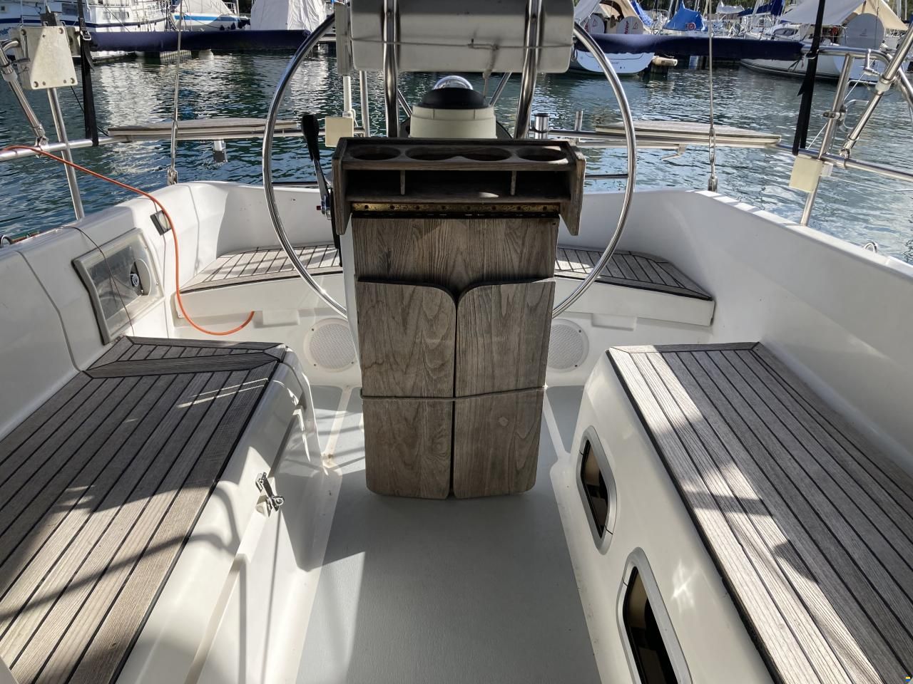 Hunter Marine Legend 35.5