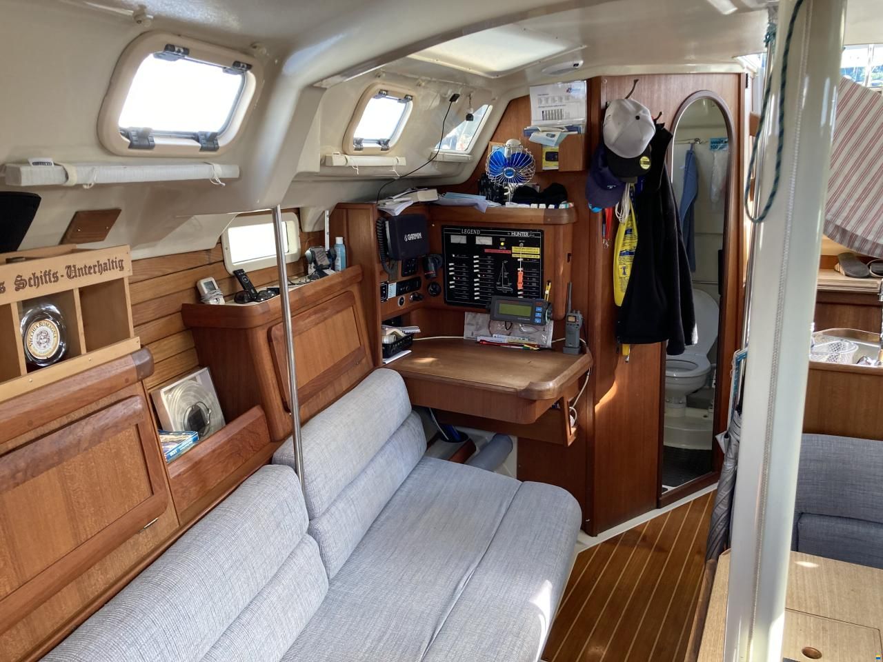 Hunter Marine Legend 35.5