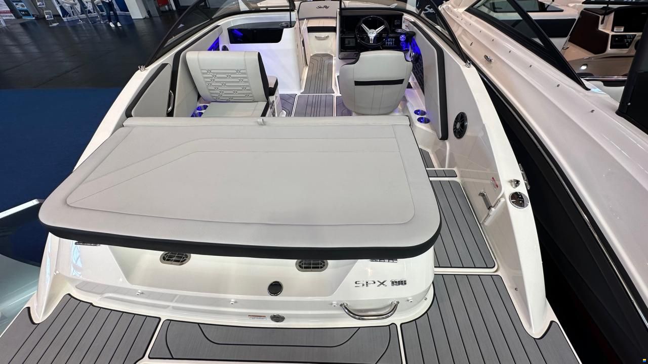 Sea Ray SPXE 190-