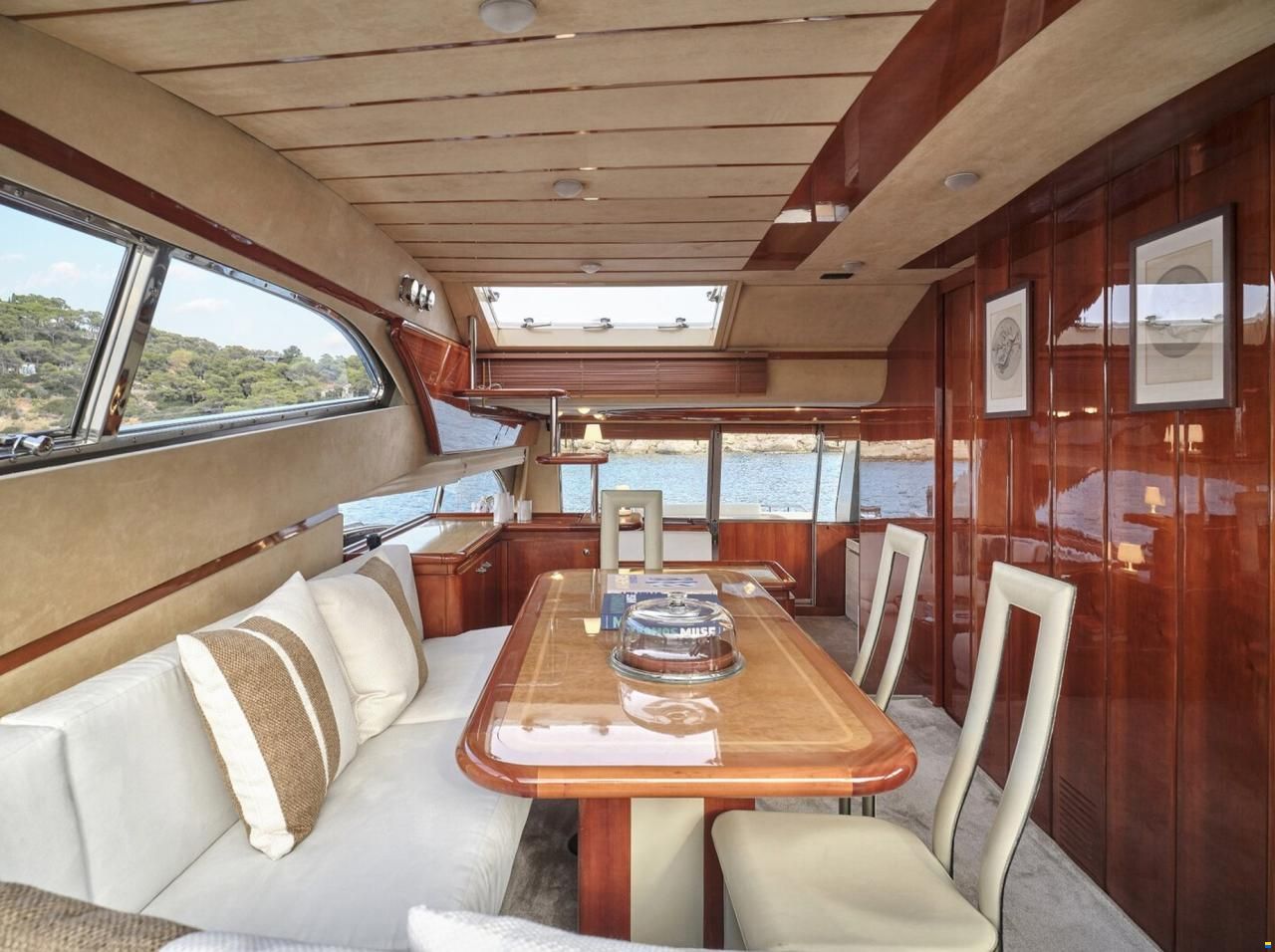 Ferretti 680