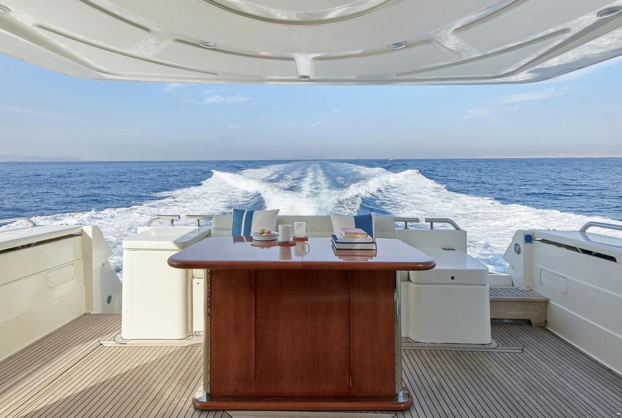 Ferretti 680