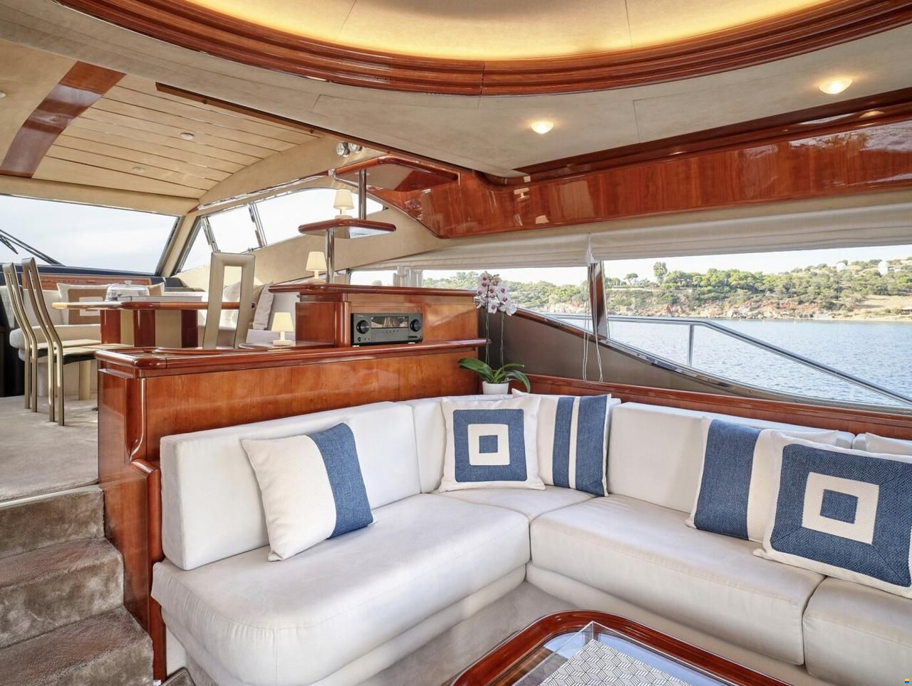 Ferretti 680
