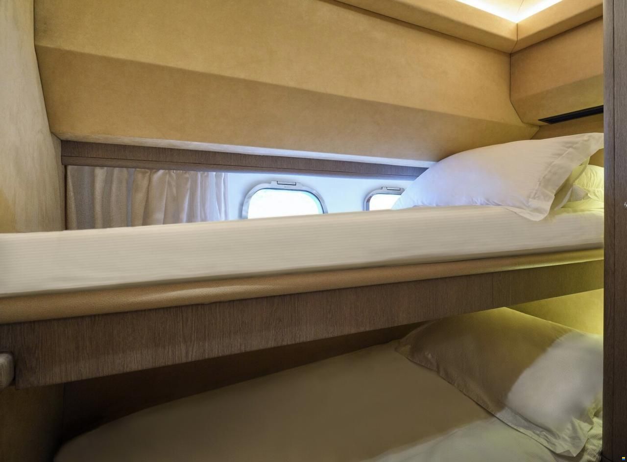 Ferretti 680