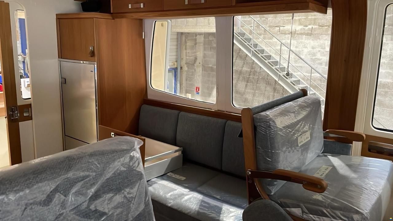 Rh&eacute;a 34 Trawler