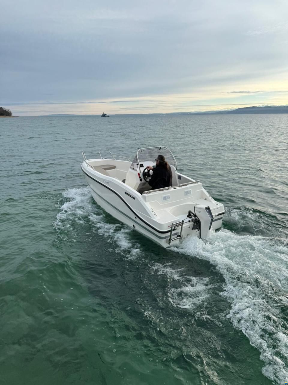 Quicksilver 455 Open + MOTEUR ELECTRIQUE Avator 35e