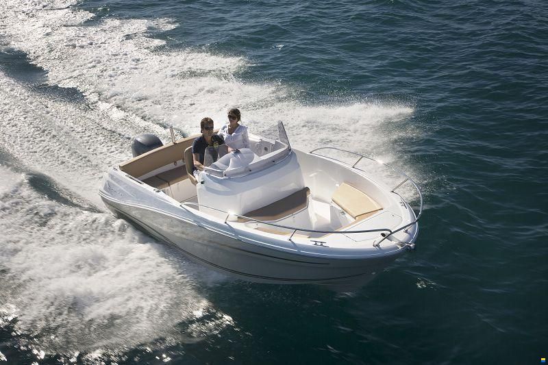 Jeanneau CAP CAMARAT 5.5 CC