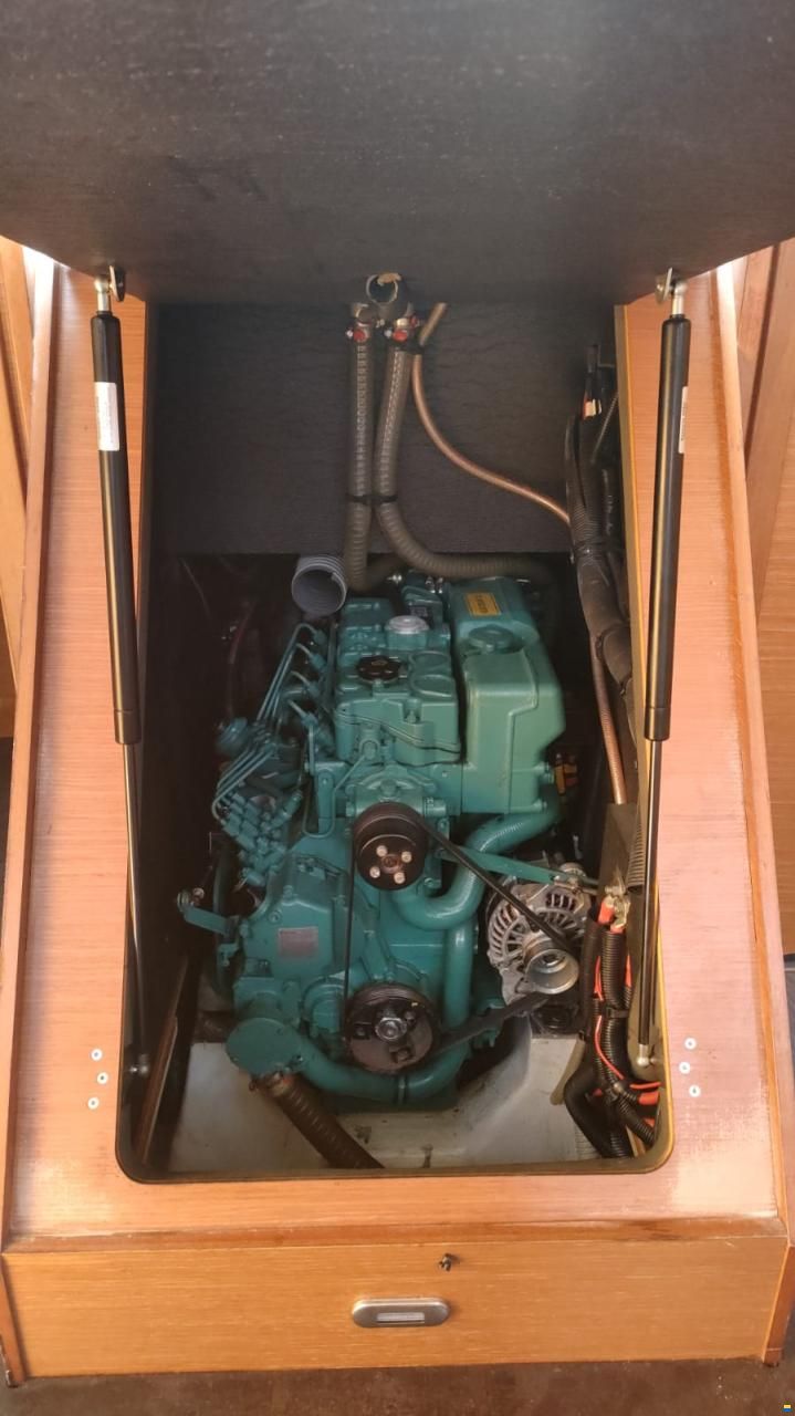 Dufour 460