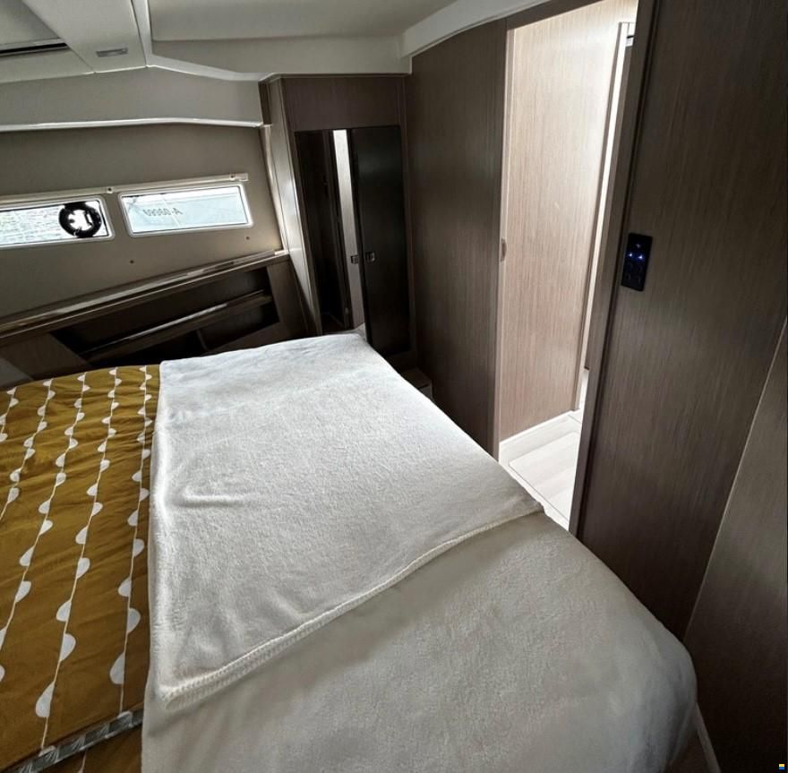 Sealine S 335