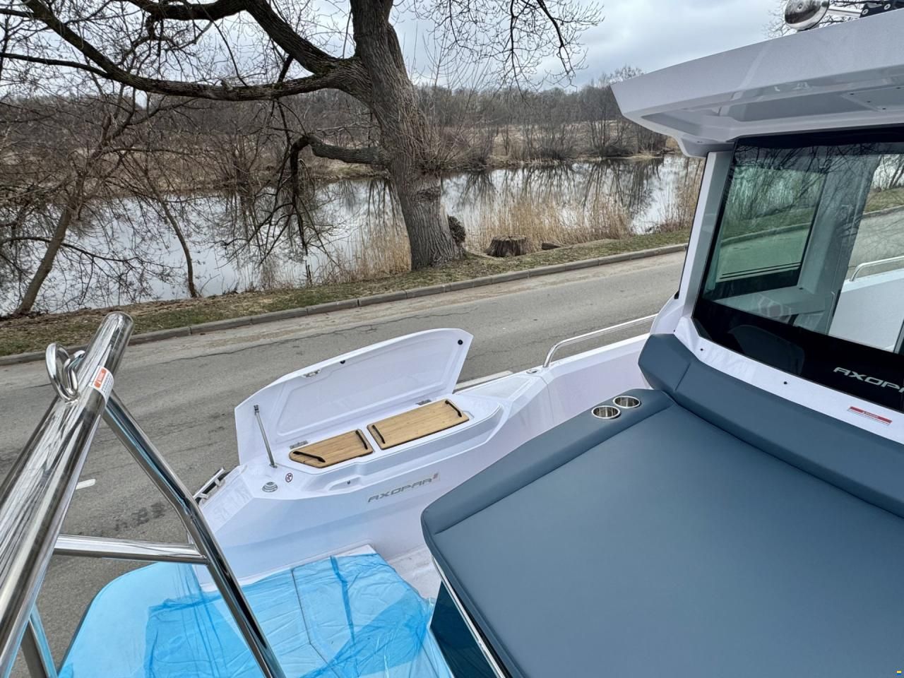 Axopar 29 XC Cross Cabin