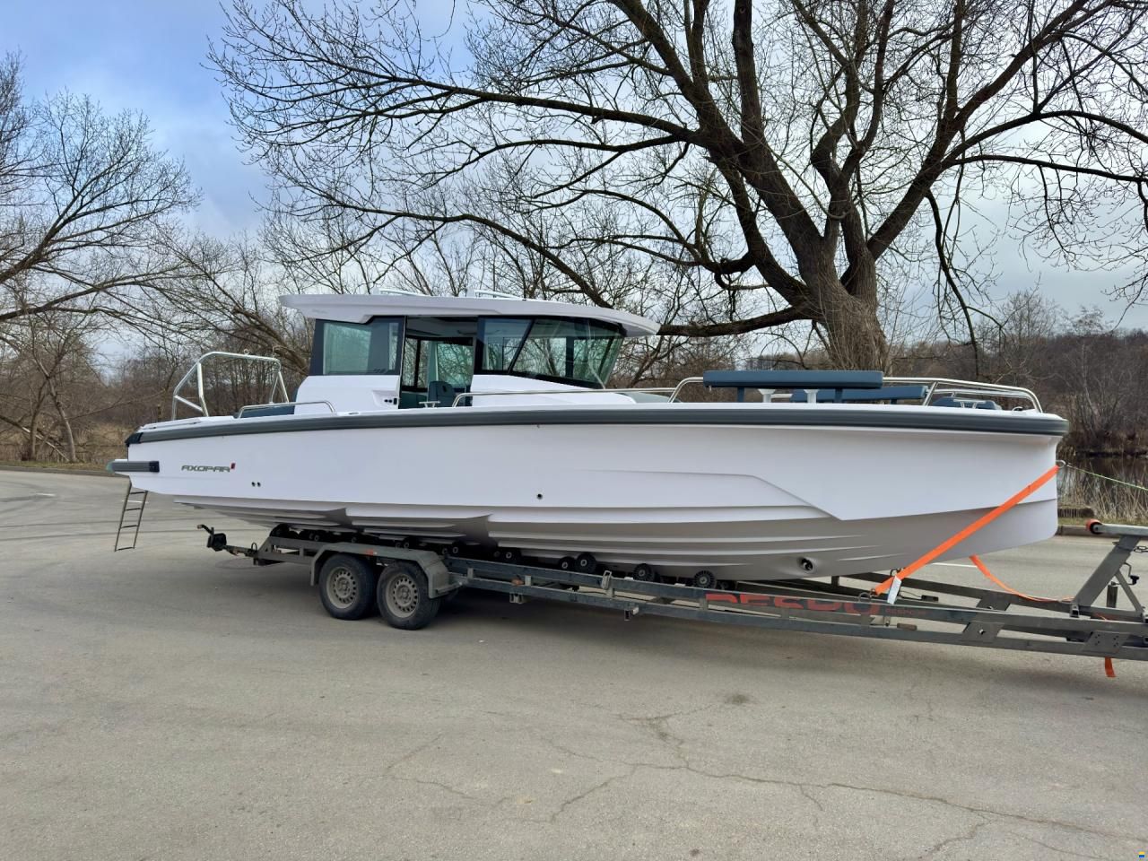 Axopar 29 XC Cross Cabin