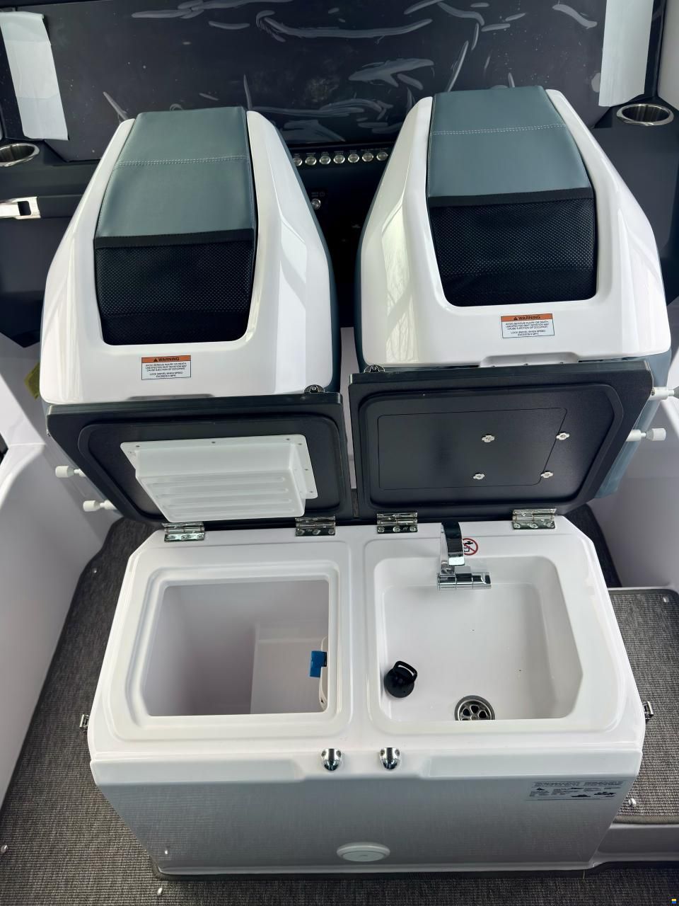 Axopar 29 XC Cross Cabin