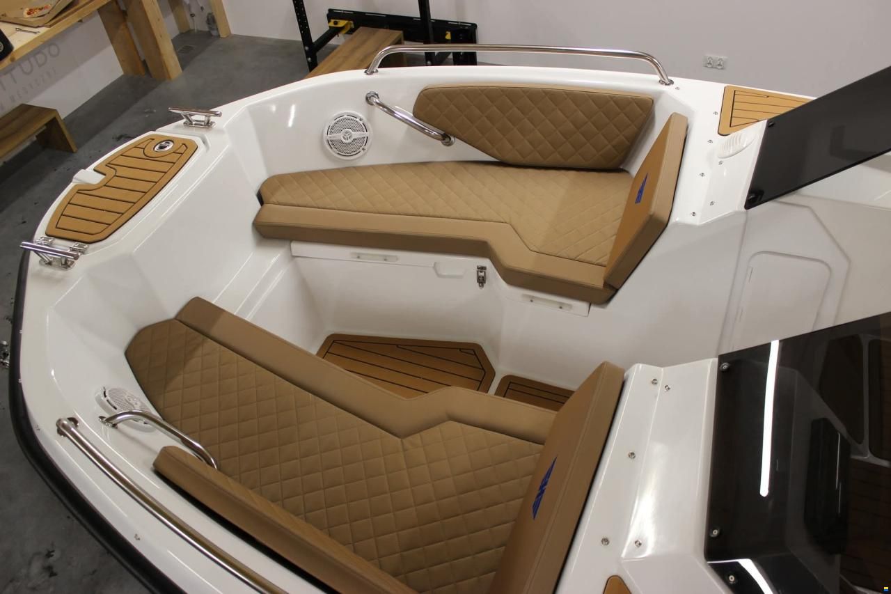 M&D Boote V 570
