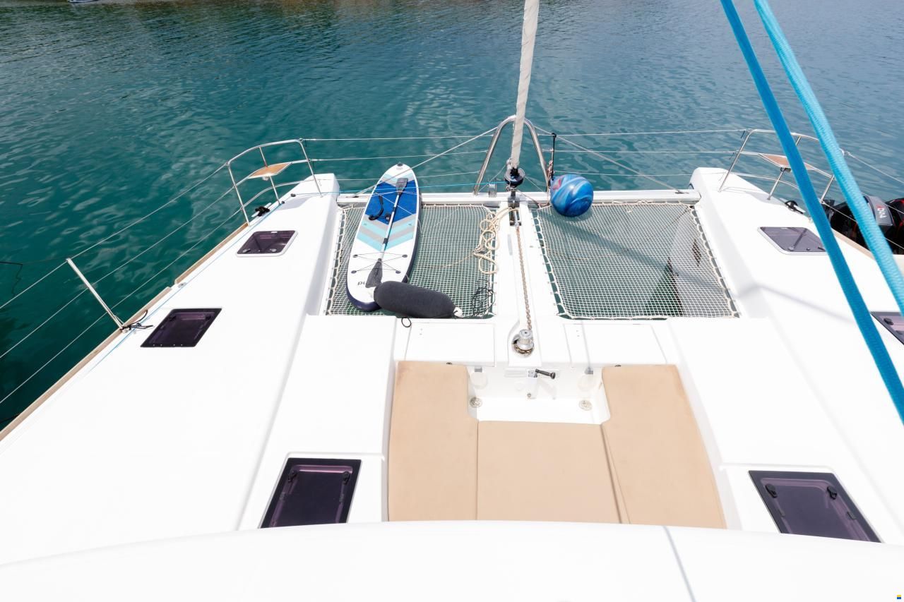 Lagoon 52