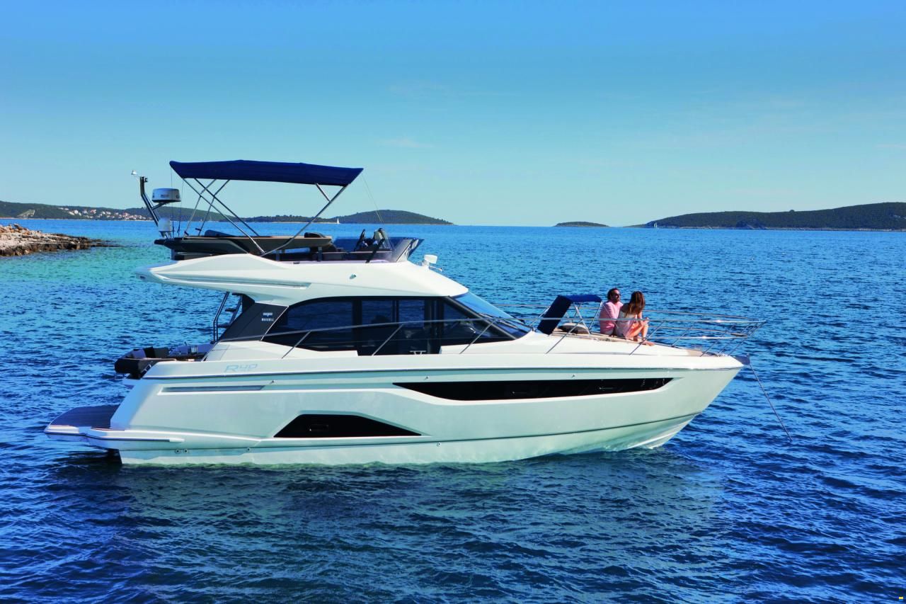 Bavaria R40 FLY
