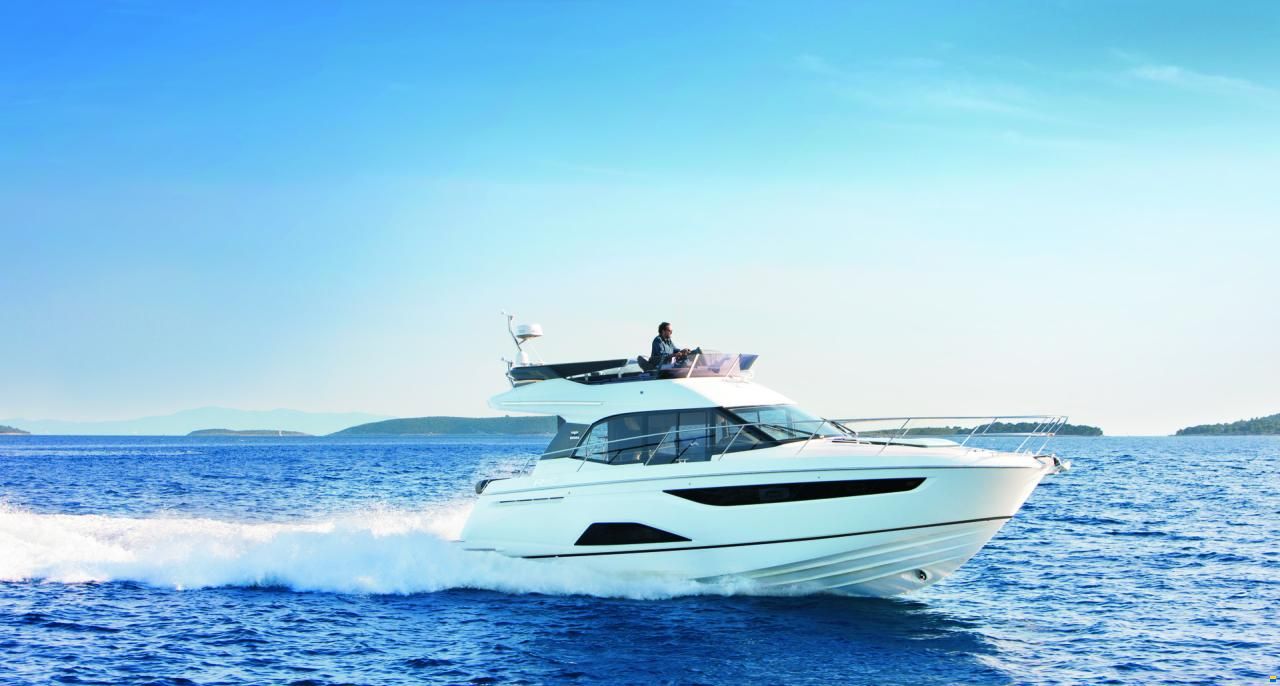 Bavaria R40 FLY