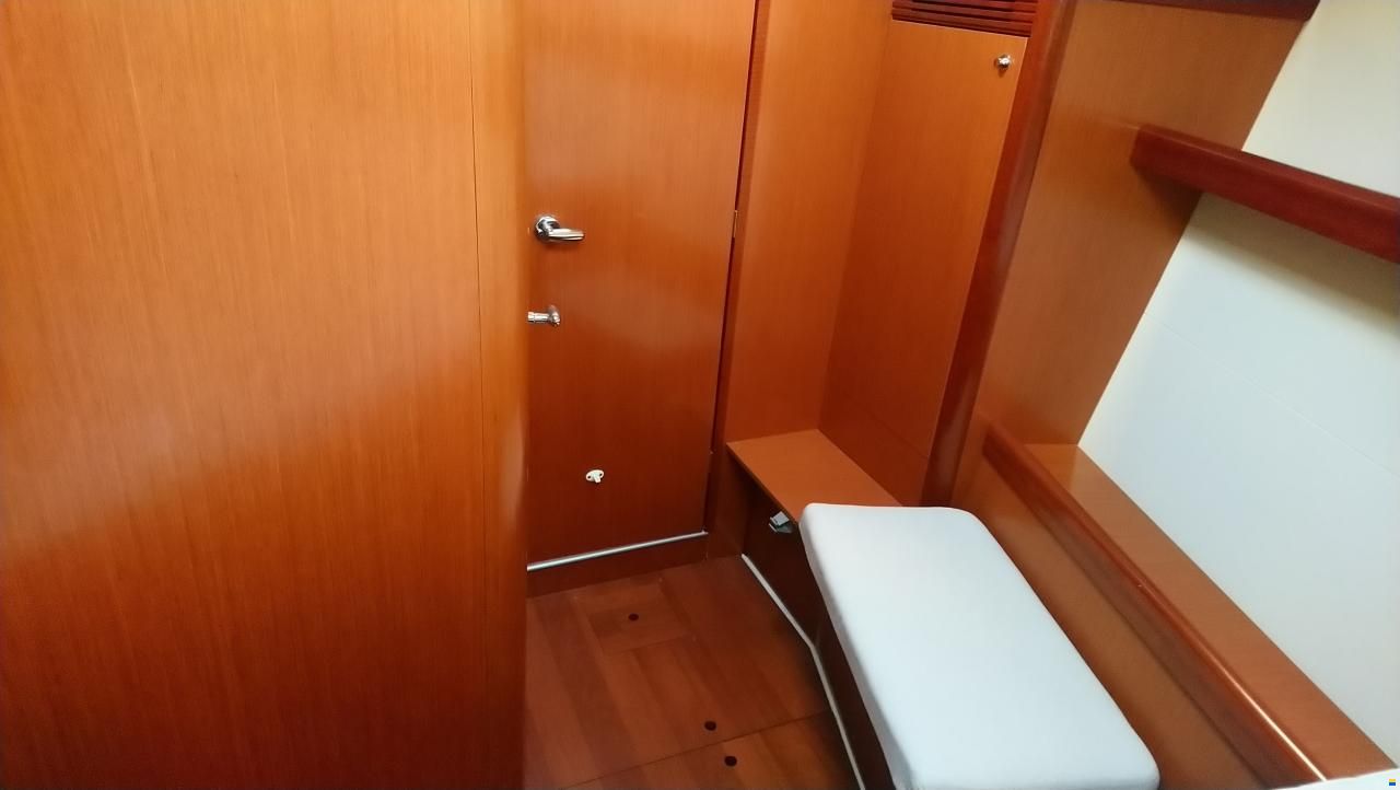 Beneteau Oceanis 43