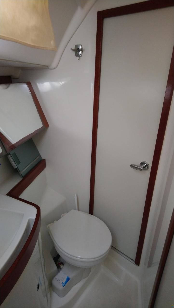 Beneteau Oceanis 43