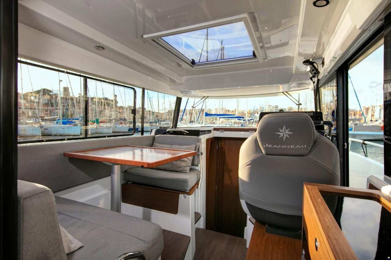 Jeanneau 895 Merry Fisher Sport