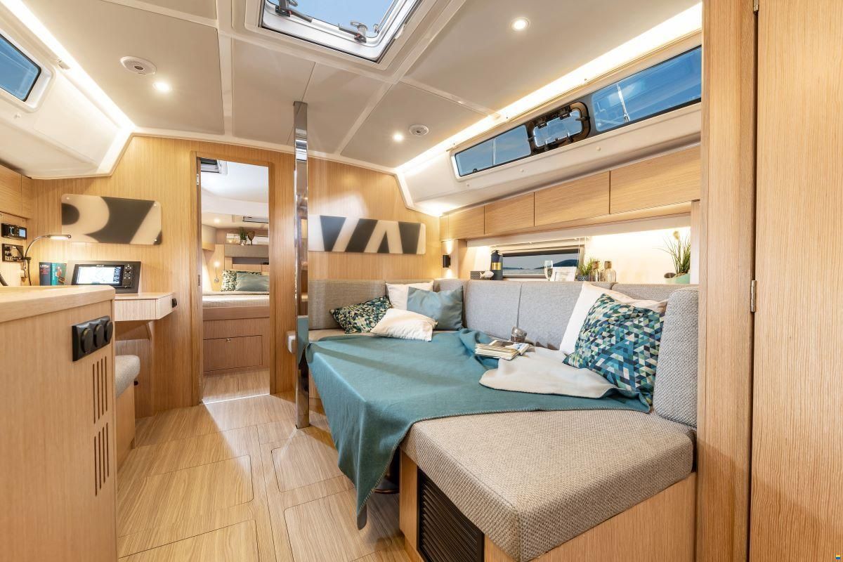 Bavaria C 42