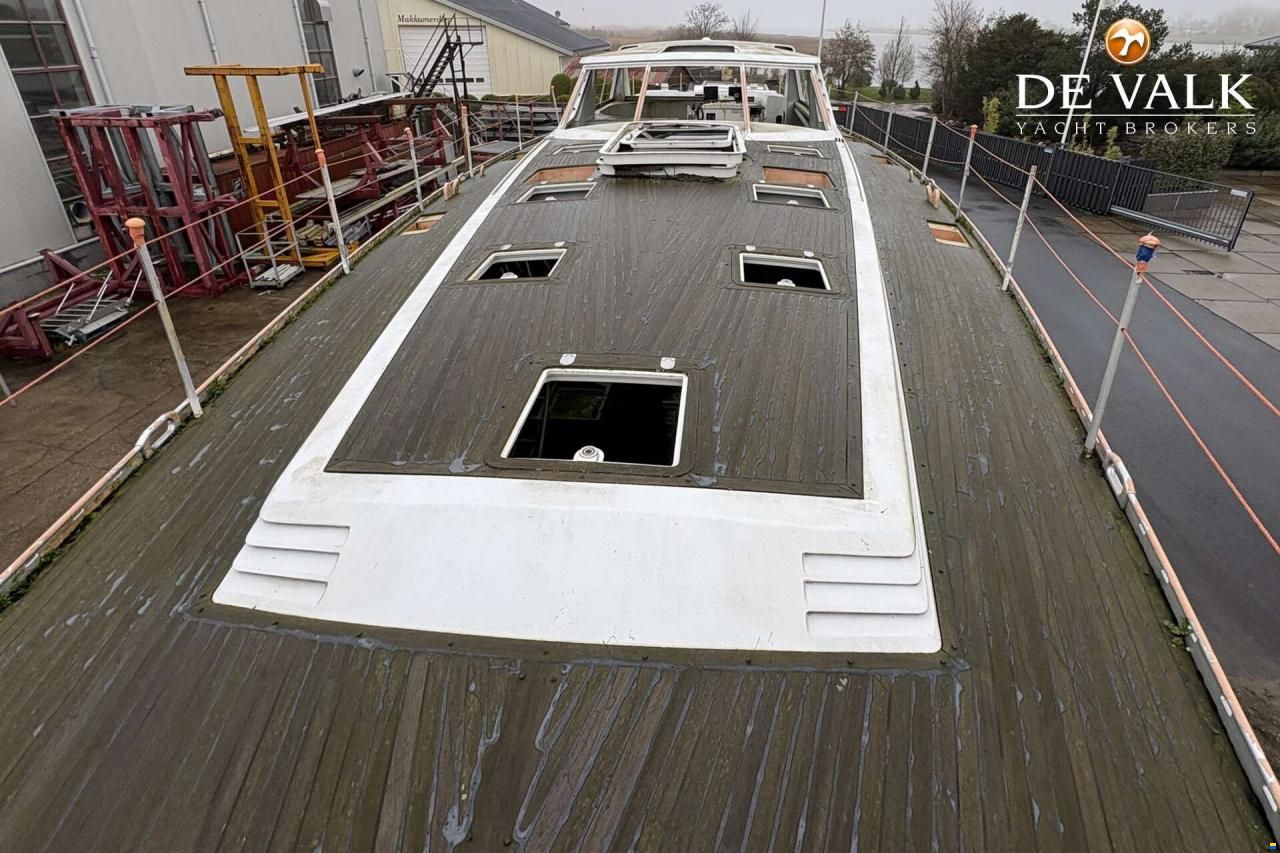 Trintella 82AD hull