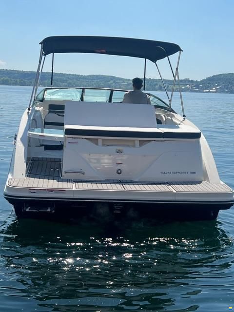 Sea Ray 230 SSE