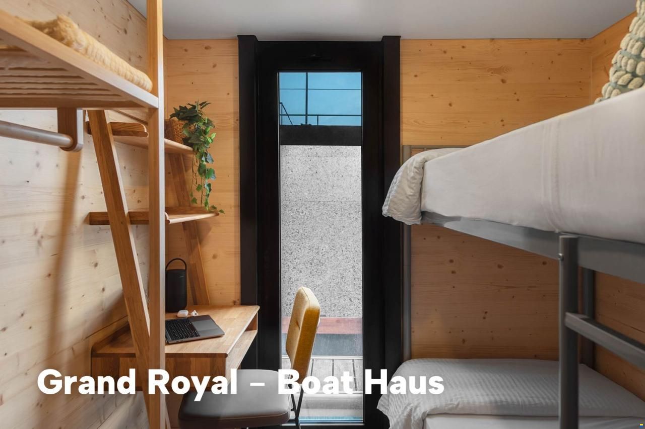 Boat Haus Mediterranean 12X4,5 ROYAL Hou