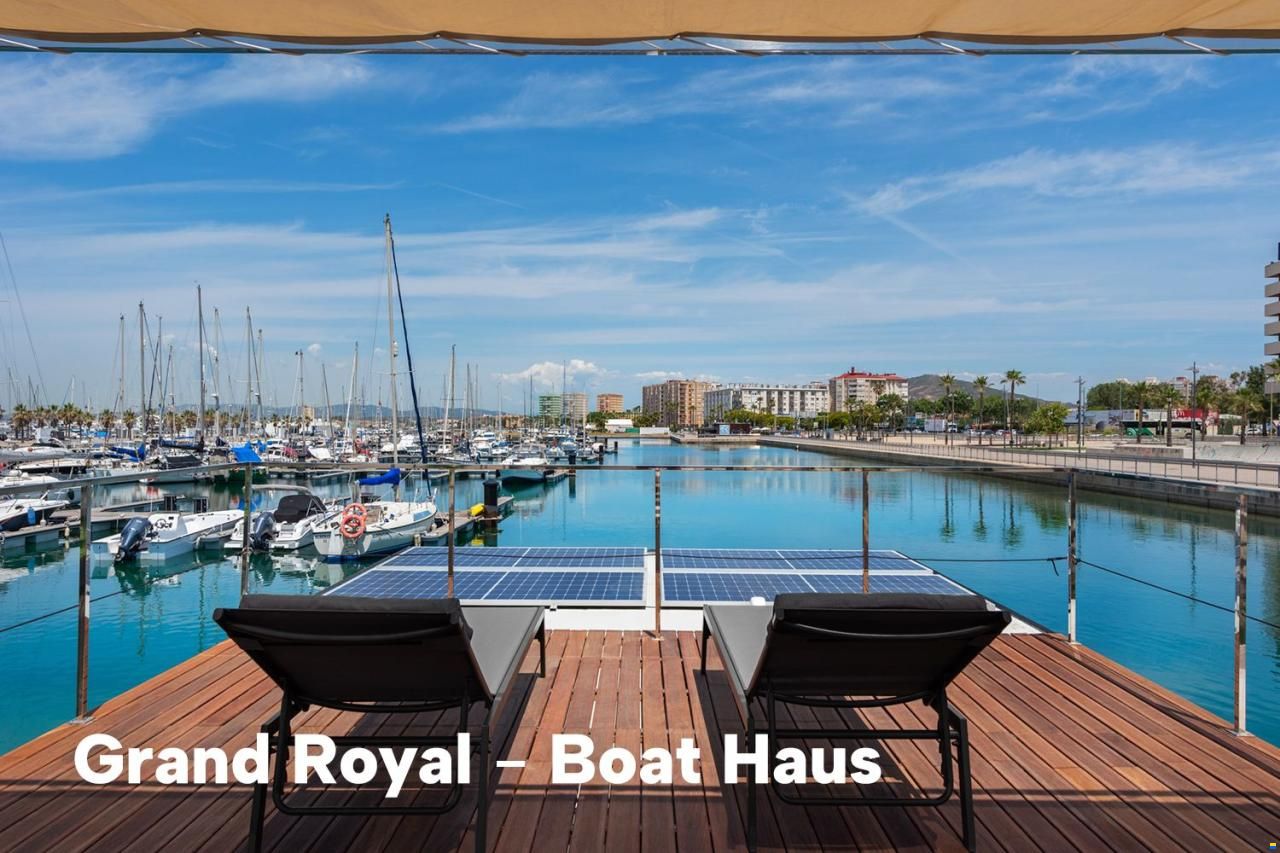 Boat Haus Mediterranean 12X4,5 ROYAL Hou