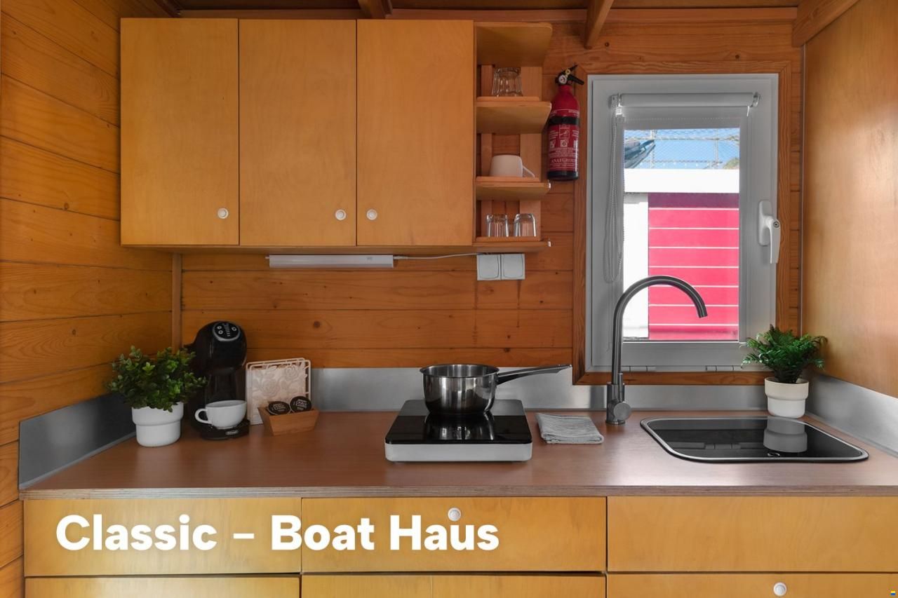 Boat Haus Mediterranean 8x3 Classic Hous