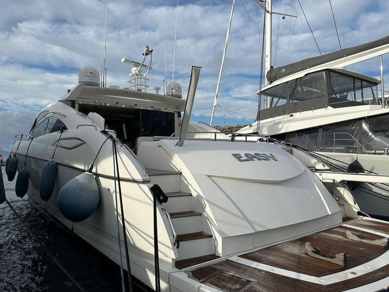 Sunseeker Predator 82