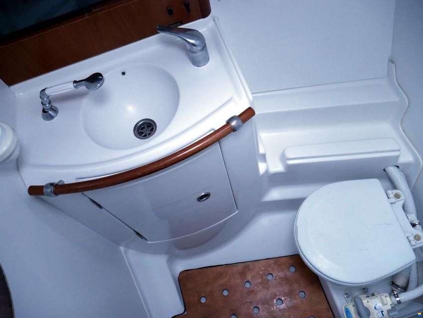 Beneteau Oceanis Clipper 411