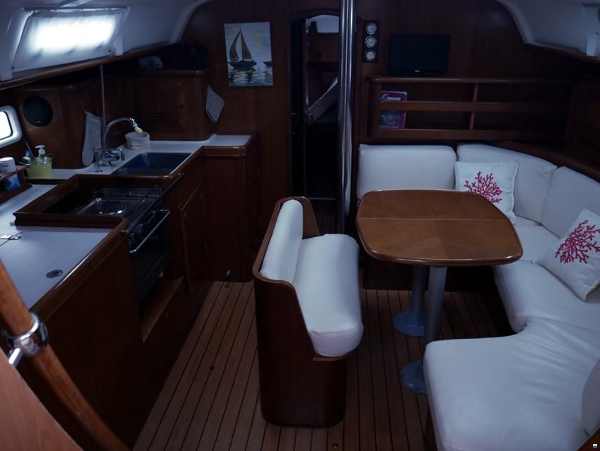 Beneteau Oceanis Clipper 411