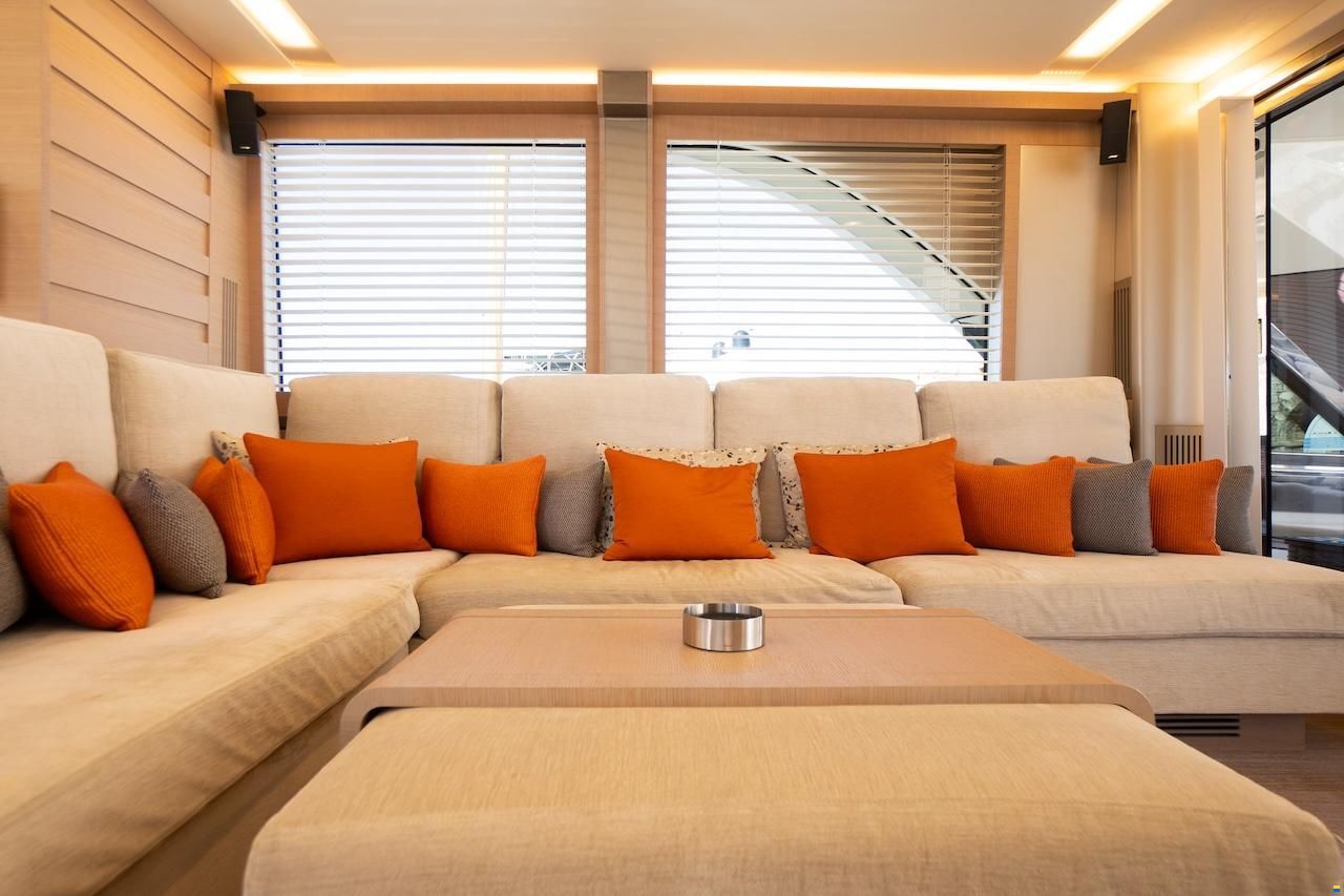 Monte Carlo Yachts 70