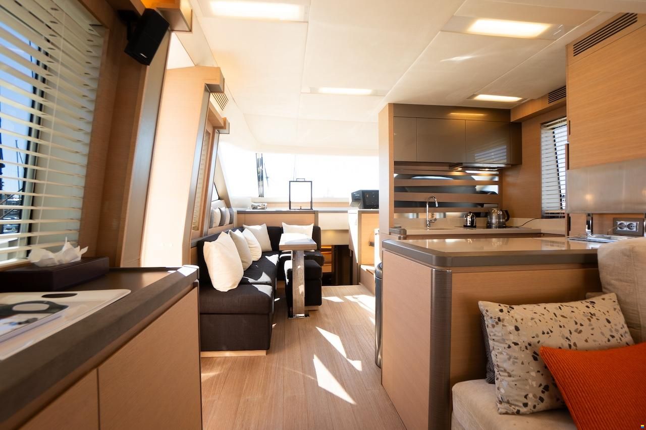 Monte Carlo Yachts 70