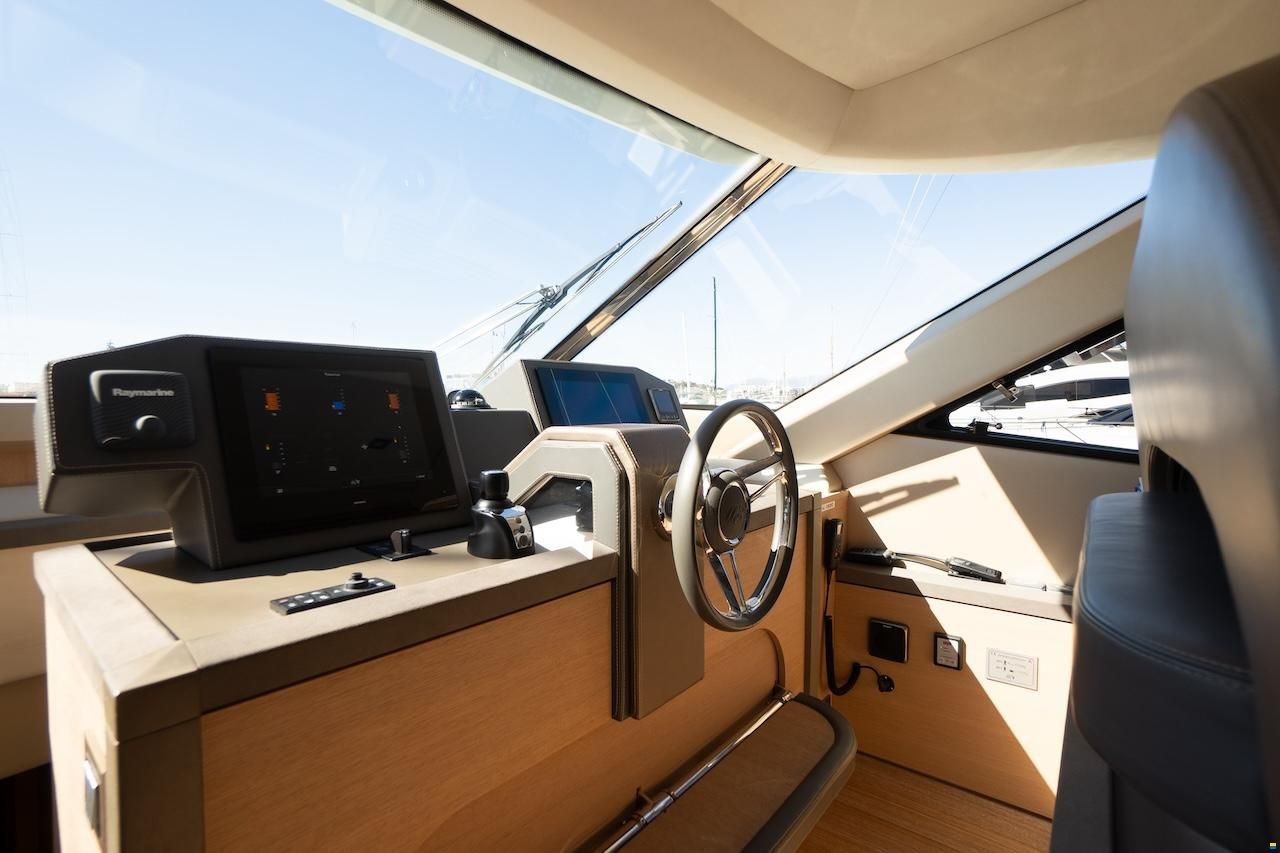Monte Carlo Yachts 70