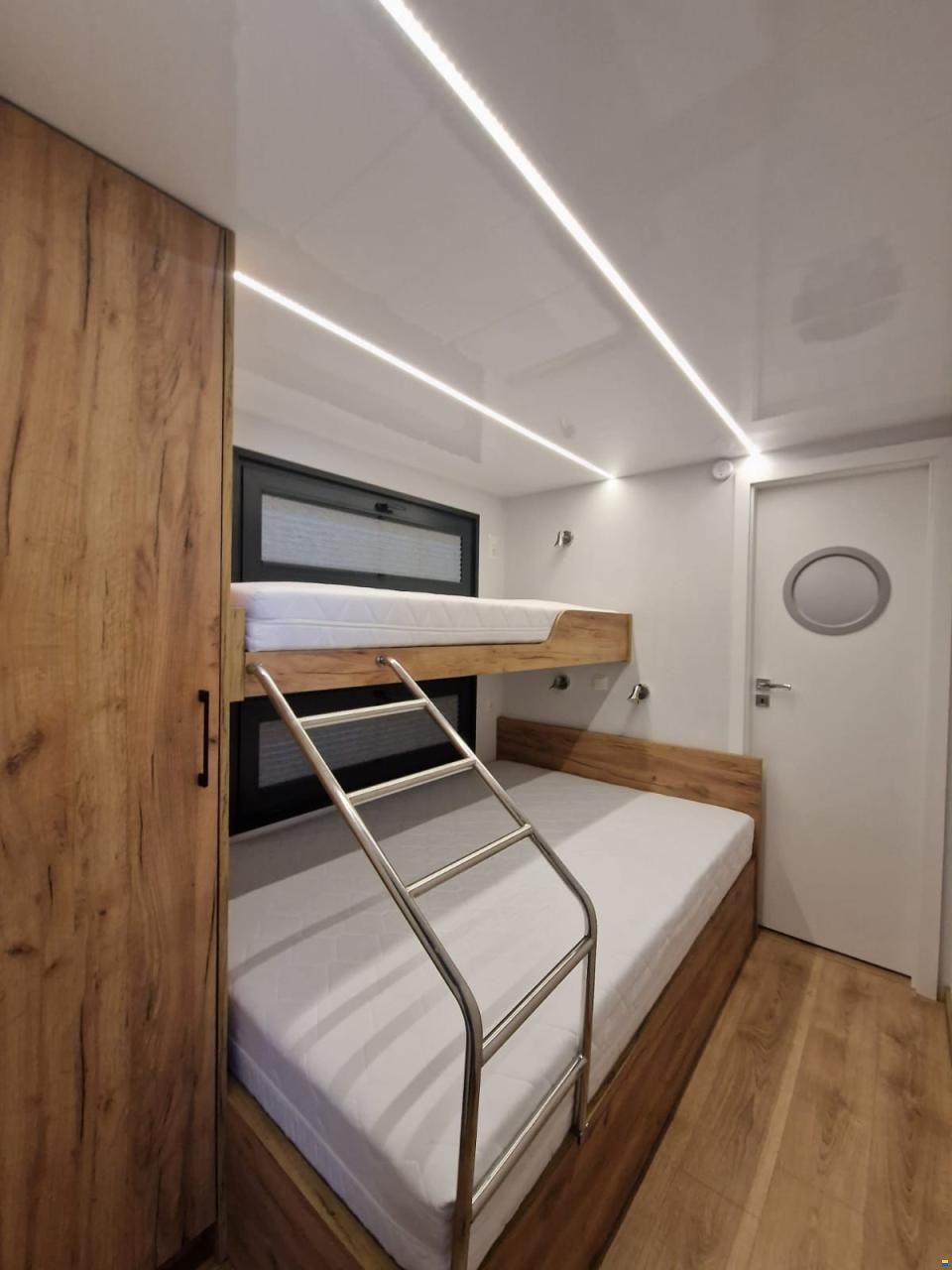 CampiBoat Campi 460 Ihr schwimmendes Zuhause Sauna