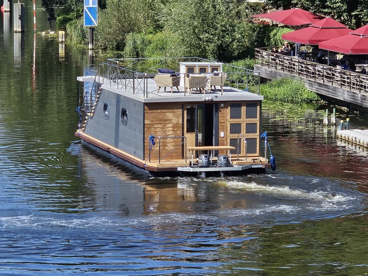 CampiBoat Campi 460 Ihr schwimmendes Zuhause Sauna