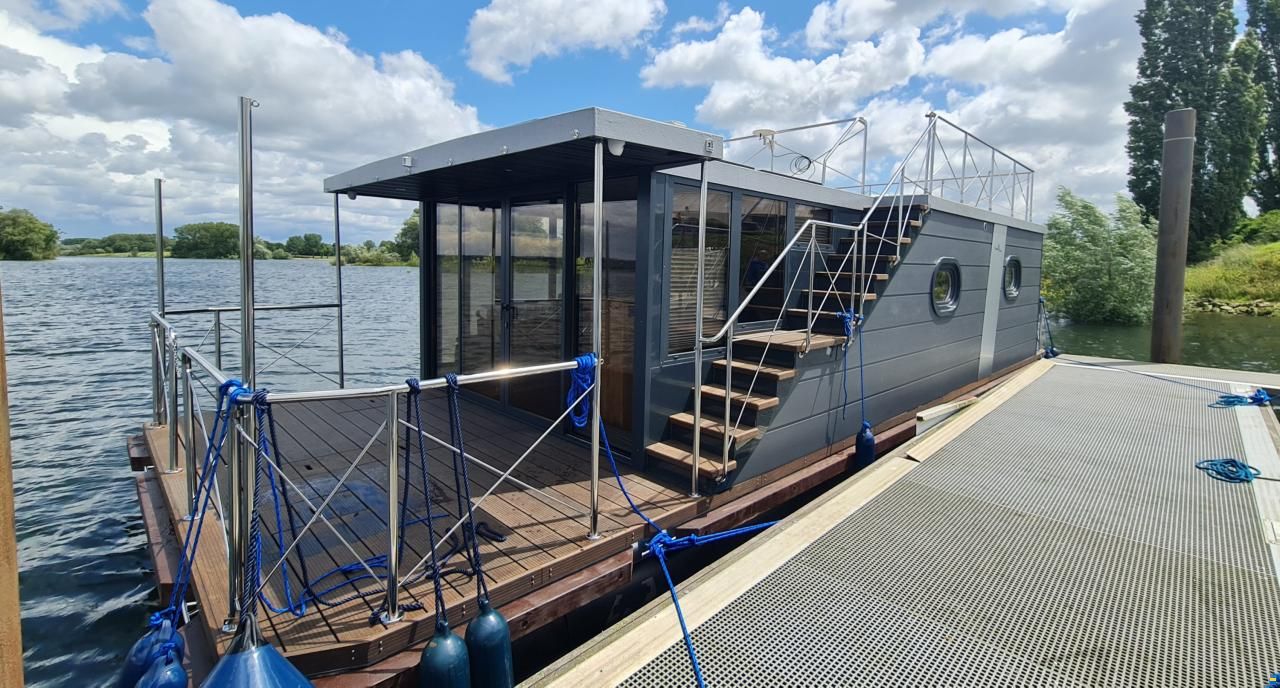 CampiBoat Campi 460 Ihr schwimmendes Zuhause Sauna