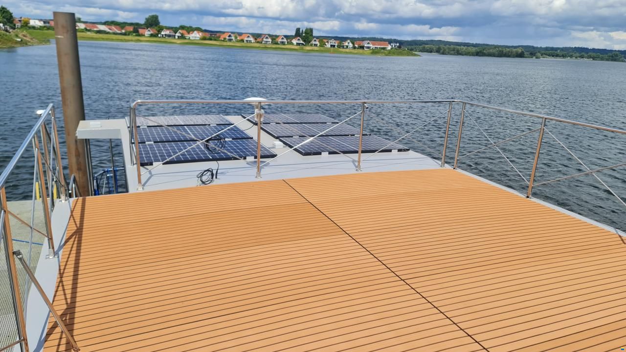 CampiBoat Campi 460 Ihr schwimmendes Zuhause Sauna
