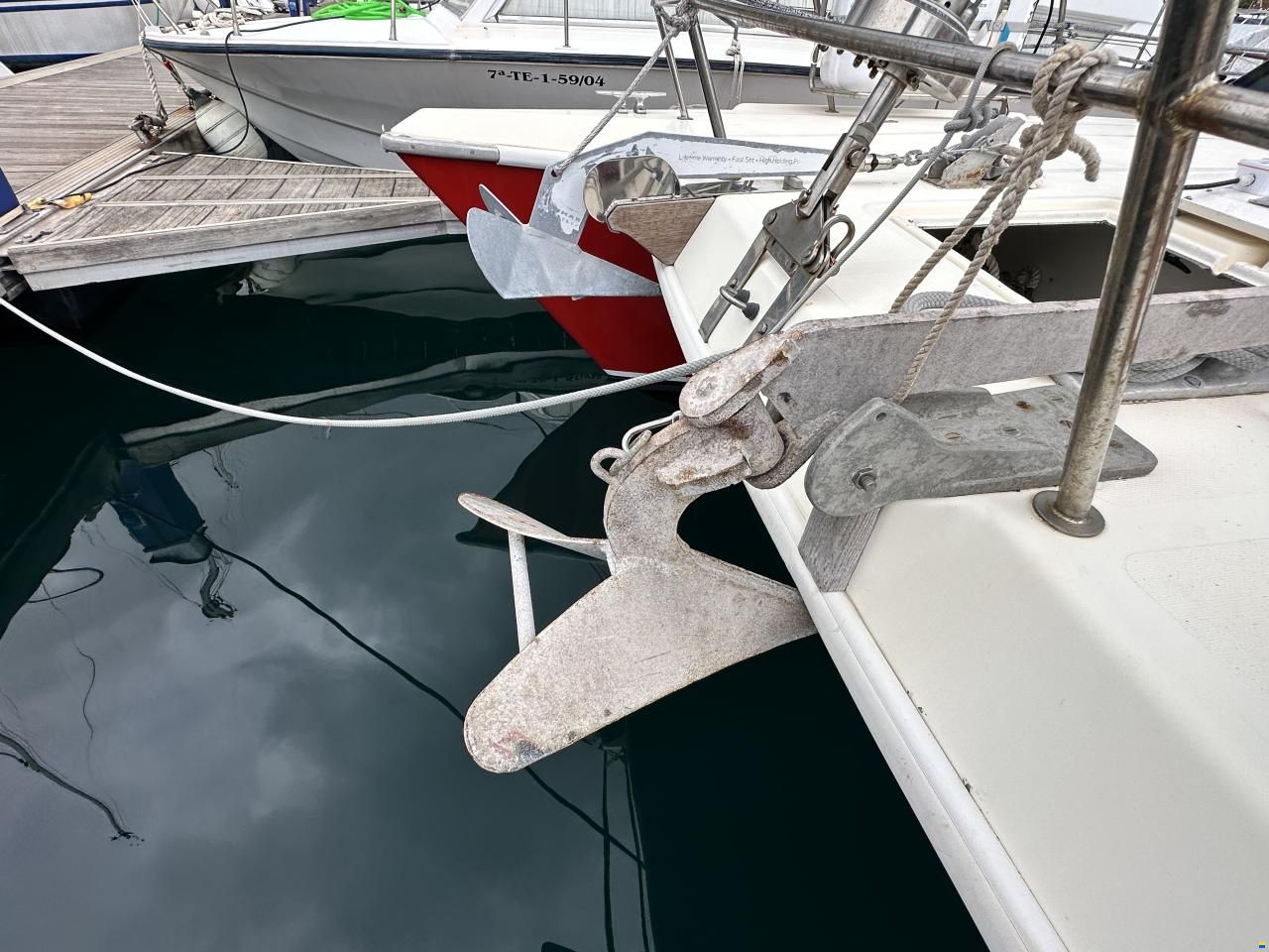 Prout Snowgoose 37