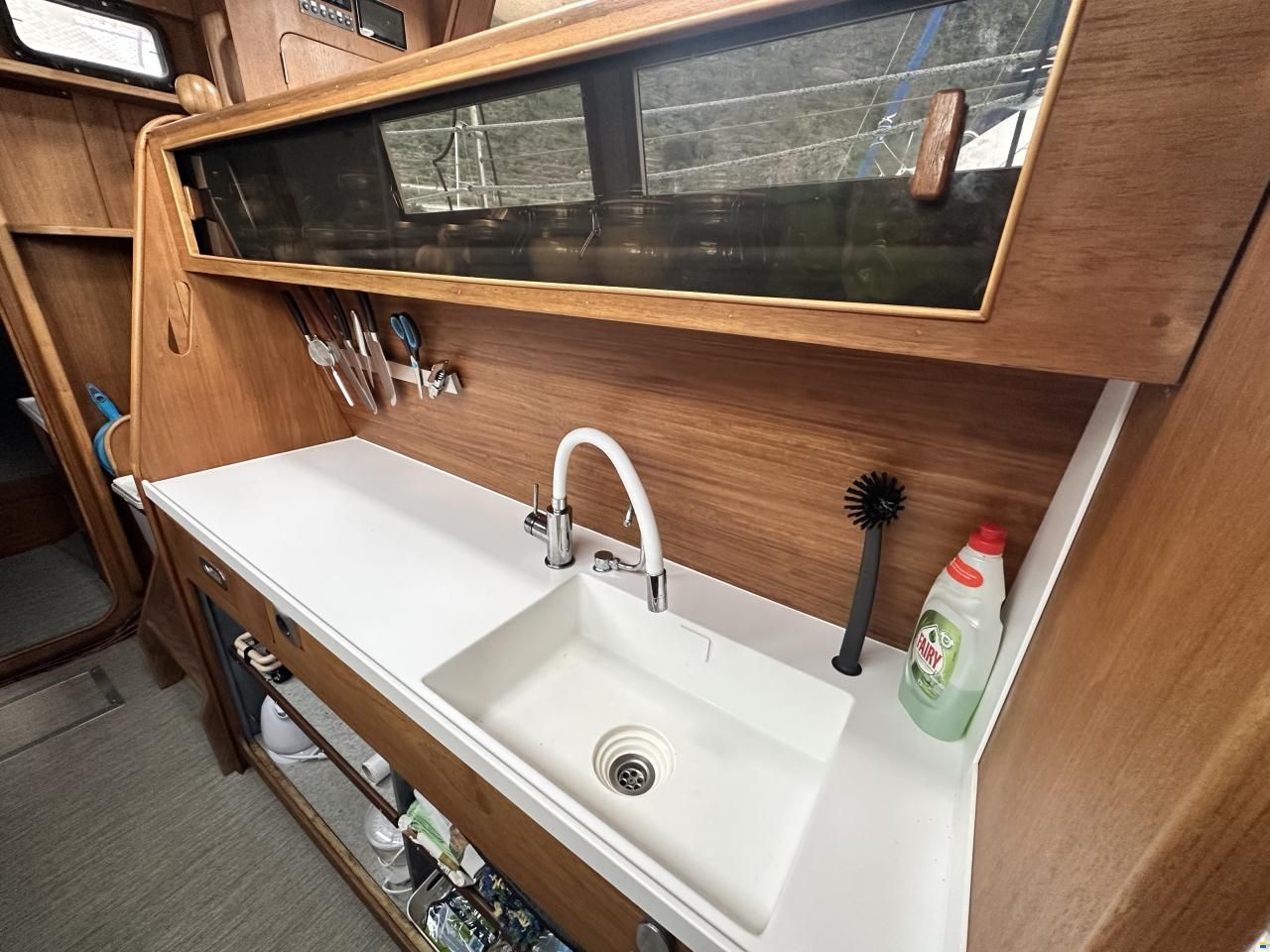 Prout Snowgoose 37